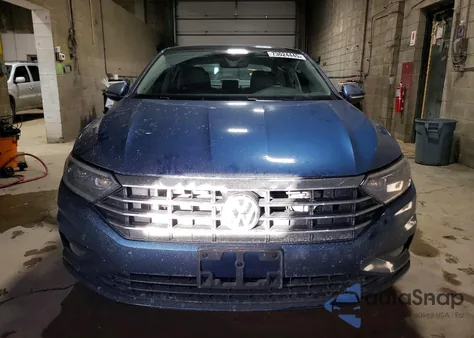 2019 Volkswagen Jetta Sel Premium z USA, uszkodzony, nr VIN 3VWG57BU2KM096459